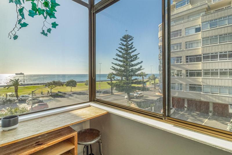 To Let 2 Bedroom Property for Rent in Sea Point Western Cape